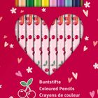 Buntstifte, Coloured Pencils, Crayons de couleur. Verpackung mit Kirschenmotiv und bunten Stiften in Herzform.