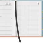 Kalenderseite, Woche 1 von 2027, mit Liste der Wochentage. Rechts hellblau mit gelben Sternen verziert.