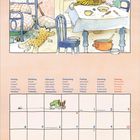 In einer Illustration sitzt eine Familie an einem Tisch. Monatsnamen und Wochentage stehen mehrsprachig darunter wie in einem Kalender.