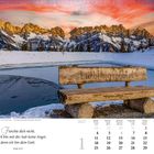 "Liebingsplatzl" auf einer Holzbank; Bibelzitat darunter; Januar 2027 Kalender; schneebedeckte Berge im Hintergrund.