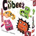 „Cubeez“, ein Familienspiel, geeignet für 2-4 Spieler ab 6 Jahren. Bunte Würfel mit Gesichtern und Pegasus Spiele Logo.