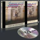 „MINDLESS SINNER“ in großem, stilvollem Schriftzug. Darunter „TURN ON THE POWER“. Frau vor einer elektrischen Schalttafel.