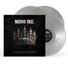 Oben steht "MONO INC." und unten "20 YEARS OF DARKNESS". Darüber eine dunkle, verzierte Krone. Zwei Schallplatten sind sichtbar.