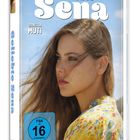 "Geliebte Sena", "ORNELLA MUTI". FSK 16. Frau im Profil vor blauem Himmel, trägt ein gelbes, blumiges Kleid.