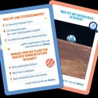Zwei Quizkarten: Eine mit Fragen zu Sternschnuppen und Planeten, die andere zeigt die Erde über der Mondoberfläche.