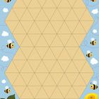 Ein Sechseck aus Dreiecken, umgeben von Bienen, Wolken und bunten Blumen auf blauem Hintergrund.