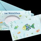 "Der Wunschfisch" und "Viele gute Wünsche" vorne auf einer verspielten Karte mit bunten Fischen und Pflanzen.