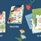 Kartentexte: „Achtsam im Moment“, „Mich richtig wohlfühlen“. Illustrationen von Blumen und einer Person.