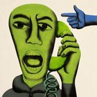 Grünes Gesicht mit offenem Mund am Telefon, blaue Hand formt Pistole. Surrealistische Illustration.