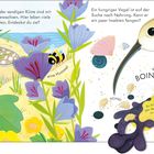 Text: "Die Dünen der sandigen Küste sind mit Pflanzen bewachsen...", "ein hungriger Vogel...", "eine Hummel", "BOING!"  
Illustration: Bunte Insekten, Blumen, Vogel im Sand.