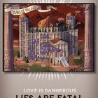 "Love is dangerous. Lies are fatal." Eine detaillierte Illustration eines Palastes mit verschiedenen Räumen und Beschriftungen.