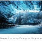 "Eishöhle", "CASARES EDITION". Eine beeindruckende Eishöhle mit blauem Eis und fließendem Wasser.