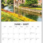 Juni 2027 Kalender mit Fluss, Blumen und Haus im Hintergrund. Feiertage: Jerusalem Day, Shavuot, Father's Day.