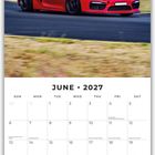 JUNE 2027, Kalender, Wochen von Sonntag bis Samstag, Bild eines roten Sportwagens auf einer Rennstrecke oben.