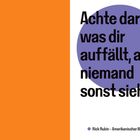 "Achte darauf, was dir auffällt, aber niemand sonst sieht." - Rick Rubin, Hinweis auf Musiker. Links orange, rechts lila Kreis.