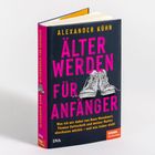 Cover des Buches "Älter werden für Anfänger" von Alexander Kühn mit gezeichneten Schuhen.
