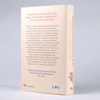 "Die Suche nach dem Käfer und dem, was bewahrt werden muss – im Leben wie in der Natur." Beige Buchrückseite mit Text.