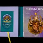 „magische Runen“ – Anleitung und Orakelkarten mit kunstvollen Illustrationen: Baum mit Runen und Frau auf einem Bullen.