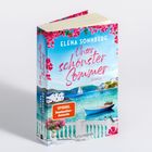 Auf dem Buchcover steht "ELENA SONNBERG - Unser schönster Sommer". Es zeigt eine mediterrane Küstenszene.