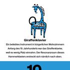 "Samstag 10. April. Giraffenklavier: Ein blaues Tier mit Klaviertasten am Bauch."