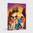 Titel: "Im Zeichen der Zauberkugel: Das Vermächtnis der Dschinn". Vier fröhliche Kinder vor einem leuchtenden, mystischen Hintergrund.