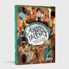 „School of Talents – Neunte Stunde: Schatzfieber!“ steht im Zentrum. Kinder graben und untersuchen bei einer Schatzsuche.
