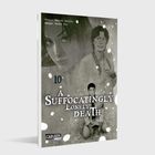 Titel: "A Suffocatingly Lonely Death", Figuren in schwarz-weiß, eine Person hält eine Kamera.