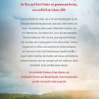 Er möchte seine Vergangenheit hinter sich lassen, sie weiß nicht, was ihre Zukunft bringt. Landschaft mit Wiesen.