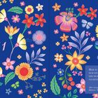 Kapitel 1. Hier in diesem Blumenfeld hat sich ein Schlüssel versteckt. Buntes Blumenmuster auf blauem Hintergrund.