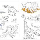 Text: "Wahrscheinlich gab es mehrere tausend verschiedene Dinosaurierarten. Welche kennst du?" Zeichnungen von Dinosauriern.