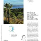 „Des pins parasols, des vignes et la mer: la presqu'île de Saint-Tropez“ steht über einer Landschaft mit Palmen und Meer.