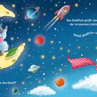 Text: „Das Schäflein grüßt den Mann im Mond, der im warmen Lichtschein wohnt. Schlaf, Schäflein, schlaf… Wen trifft da das Schaf?“ 
Illustration: Ein Schäfchen auf einer Wolke und eines auf dem Mond, umgeben von Sternen und Planeten.
