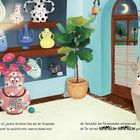 „Juhu und jupidu, der Laden ist nun zu“, jauchzt die Vase. Regale mit Vasen, jede hat ein Gesicht. Preisetiketten sind sichtbar.