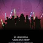"Star Wars Jedi Knights" in großem Text oben. Darunter stehen Jedi-Silhouetten mit Lichtschwertern vor lila Hintergrund.