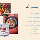 INHALT: 11 Antipasti, 37 Primo piatto, 71 Secondo piatto, 91 Piatti unici, 107 Dolci, 131 Olivenöl und Tomaten. Fotos von Speisen.