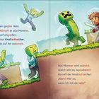 Links: Nano bekämpft Monster. Fieser Knallschleicher kommt. Rechts: Monster wütend, will explodieren; Nano hört zu.