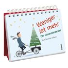"Weniger ist mehr. Der Adventskalender. 24 x leichter leben." Illustration eines Mannes auf einem Fahrrad mit Weihnachtsbaum.