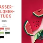 Text: Wassermelonenstück. Illustration: Zwei gehäkelte Wassermelonenstücke auf rotem Hintergrund mit grünen Blättern.