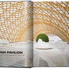 "Japan Pavilion. Design 07 | 1997–08 | 1999. Construction 09 | 1999–05 | 2000." zeigt ein filigranes Holzgerüst.
