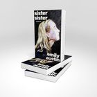 Text: "sister sister", "ROMAN", "pela emily austin". Illustration: Profil einer blonden Frau mit Haarspange.
