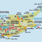 Kartenansicht von Zypern, zeigt Städte wie Nikosia, Limassol und Larnaka, sowie Küsten- und Kapnamen. Maßstab unten rechts.