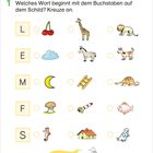 "Anlaute erkennen: Welches Wort beginnt mit dem Buchstaben auf dem Schild? Kreuze an." Illustrationen von Objekten.