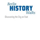 „Berlin History Walks: Discovering the City on Foot“ von Jonny Whitlam, BeBra Verlag. Blaue Fußspuren unten links.
