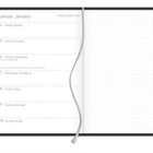 Planer für Januar 2027, Woche 1. Tage aufgelistet in Deutsch und Englisch. Rechte Seite gepunktet. Band als Lesezeichen.