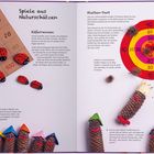 Spiele aus Naturschätzen: Anleitungen für Käferrennen, Kletten-Dart und Zapfen-Kegeln mit Zeichnungen und Bastelideen.