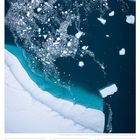 Kalenderseite zeigt Dezember/Januar 2026. Oben schwimmende Eisschollen im tiefblauen Wasser.