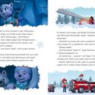 Zwei Seiten eines Kinderbuchs. Links ist ein Hund mit Wurfhaken, rechts eine rote Feuerwehr mit Figuren im Schnee.