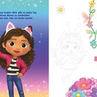 Text: "In Gabbys bunter Welt gibt es jeden Tag etwas Neues zu entdecken! Schau mal, was sie heute macht!"  
Illustration: Ein fröhliches Mädchen mit Katzenohren, umgeben von Blumen und einem Schmetterling.