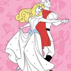 Illustration eines tanzenden Paares vor rosa Hintergrund mit Märchenmotiven. Sie trägt ein weißes Kleid, er ein rotes Cape.