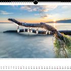 "Tief Damian brachte kühle Luft und windiges Wetter. Eiszapfen am Ufer in Konstanz bei Sonnenaufgang. Kalender Januar 2021."